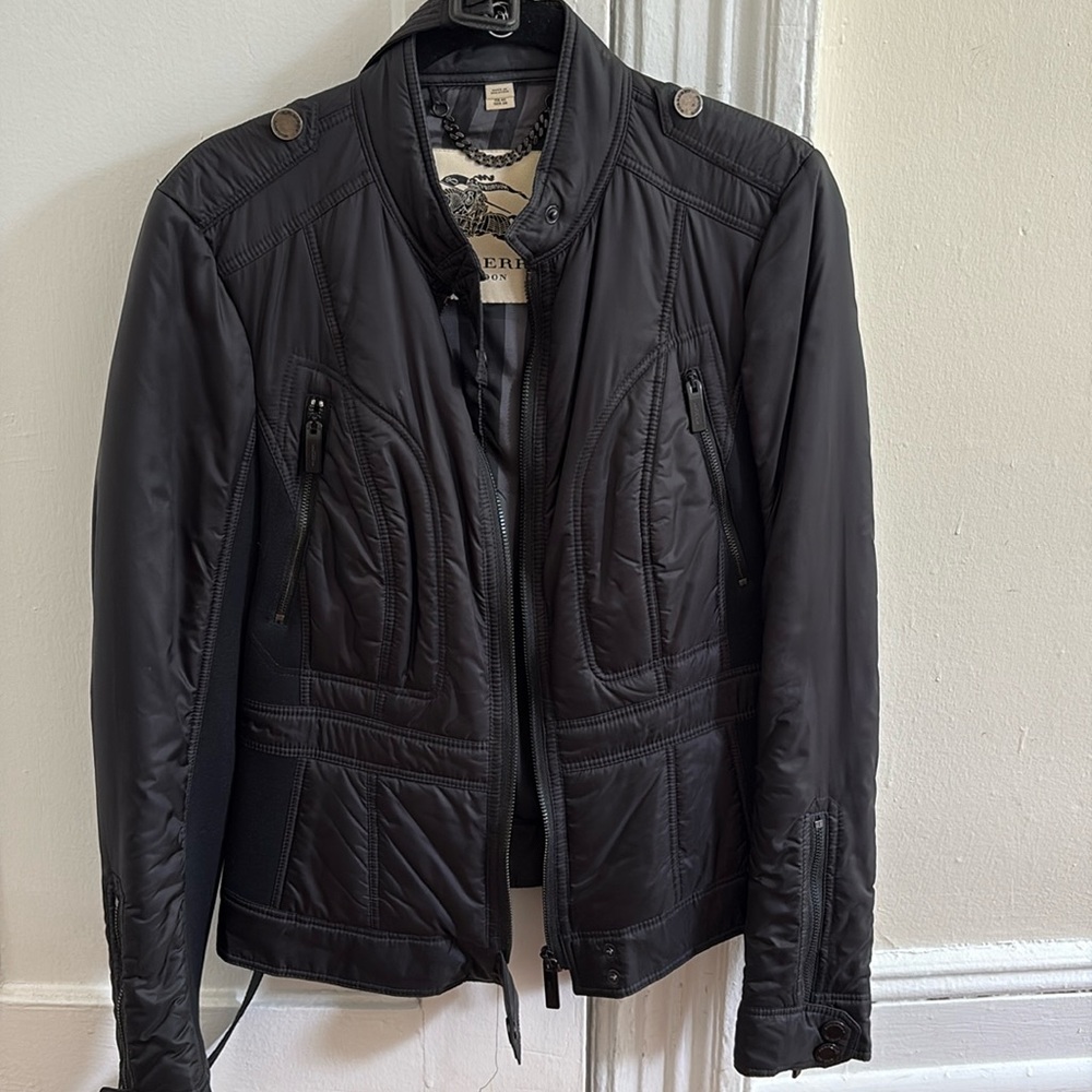 Burberry Outdoor Belted Black Jacket with Quilted Lining Size S.